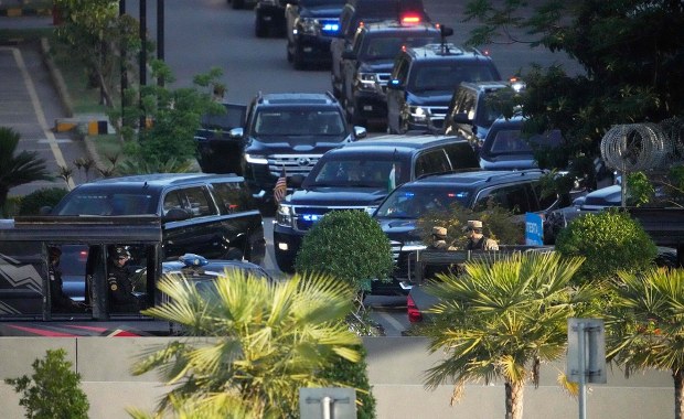 Nagły zwrot akcji, Vance wraca do USA. "Zła wiadomość"