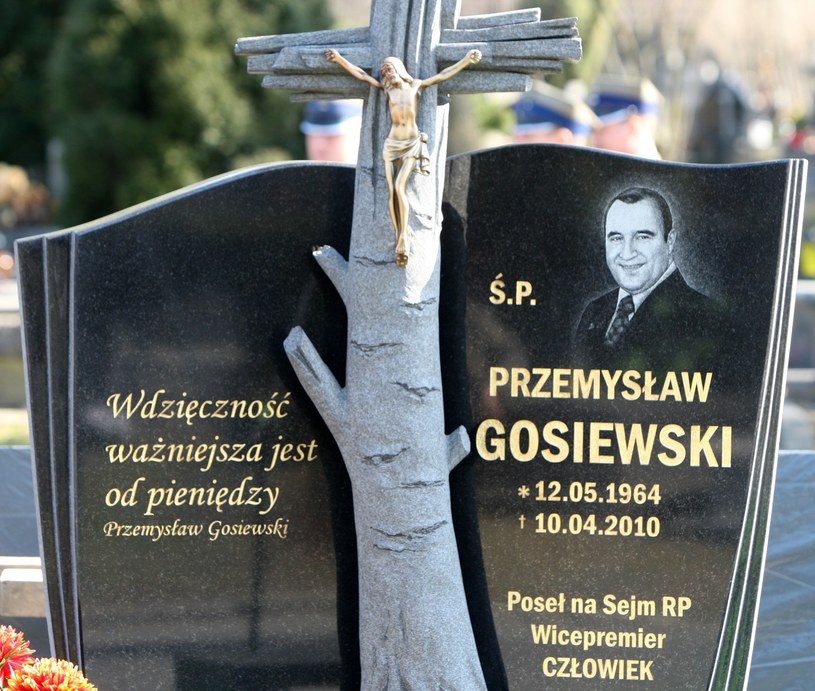 Nagrobek Przemysława Gosiewskiego /STANISLAW KOWALCZUK /East News