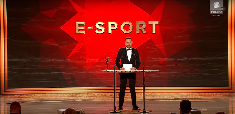 Nagrodę w kategorii Esport zapowiedział Krzysztof Ibisz, który chętnie angażuje się w inicjatywy związane z rynkiem gier (m.in. finały Ultralifi czy promocja Cyberpunka 2077) /materiały prasowe