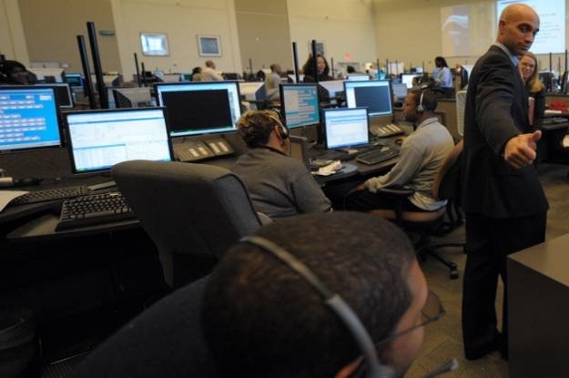 Nagrywanie rozmów w call-center do standardowa praktyka /AFP