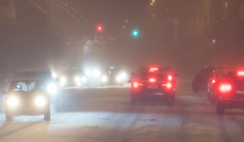 Nagrzewanie wnętrza auta do temperatury powyżej 22 stopni Celsjusza jest, szczególnie zimą, niekorzystne. /Wojciech Strozyk/REPORTER /East News