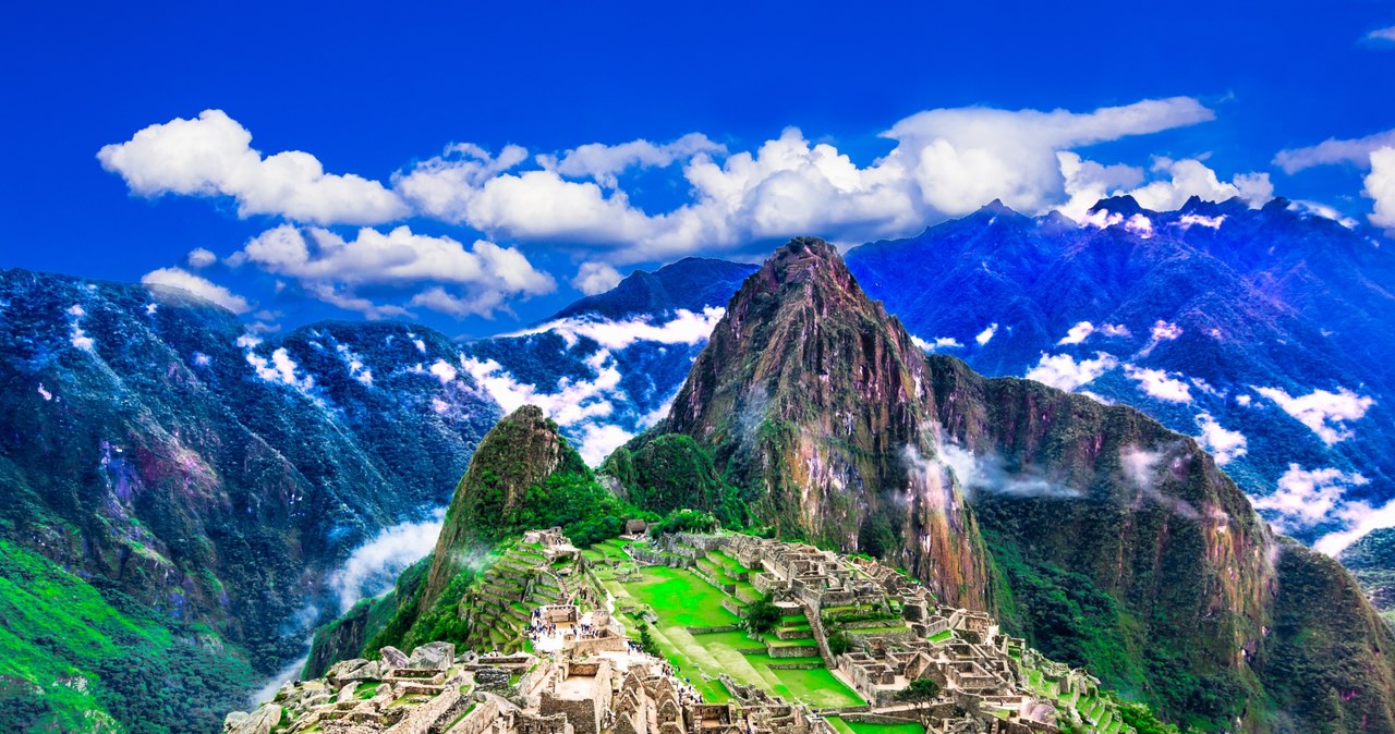 Najbardziej malownicza droga do słynnych ruin Machu Picchu prowadzi koleją z Cusco. /123rf.com