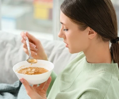 Najbardziej niezdrowa zupa świata. Dlaczego zupka chińska szkodzi i nie chodzi tylko o glutaminian