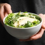 zielone warzywa co zawieraja Najbardziej odżywcze, dobre dla jelit, serca i sylwetki. Oto czemu warzywa liściaste są najzdrowsze