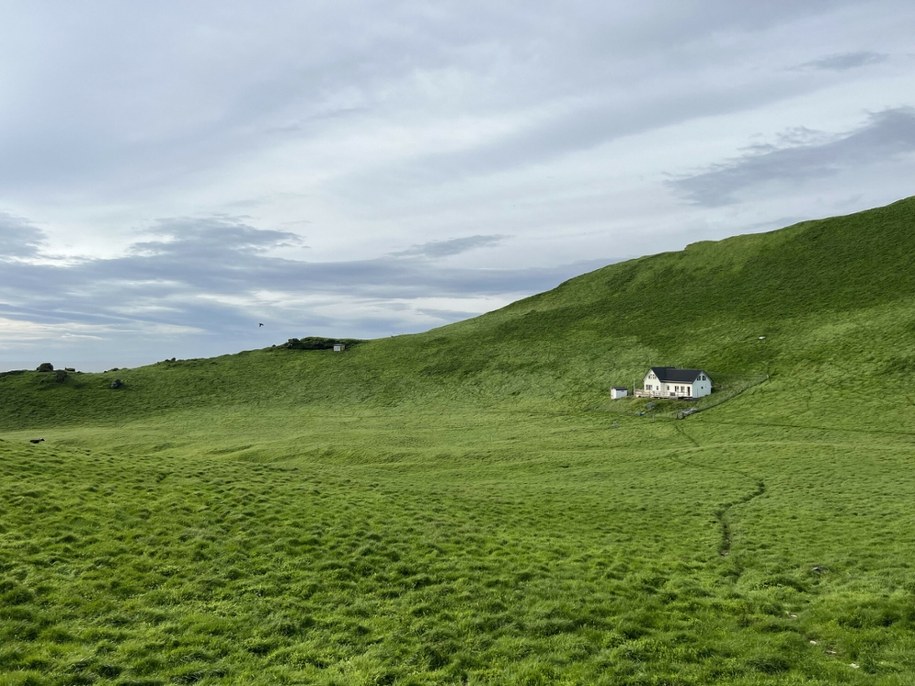 Najbardziej samotny dom świata na wyspie Elliðaey w Islandii /AA/ABACA /East News