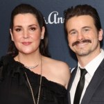 Jason Ritter Najbardziej urocza para Hollywood. Ślub wzięli na ganku własnego domu