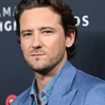 Lewis Pullman Najciekawszy aktor swojego pokolenia. Jest synem legendy kina