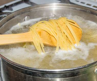 Najczęstszy błąd podczas gotowania makaronu. Taki szybciej podniesie glikemię