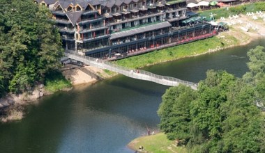 Najdłuższa kładka-wstęga w Polsce. Można z niej podziwiać niezwykłą panoramę