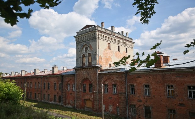 Najdłuższy budynek Europy jest w Polsce. Niewiarygodna atrakcja tuż pod Warszawą