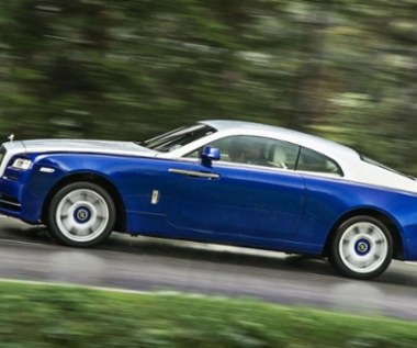 Najdroższe auta sprzedawane w Polsce. Rodacy pokochali Rolls-Royce'a? 