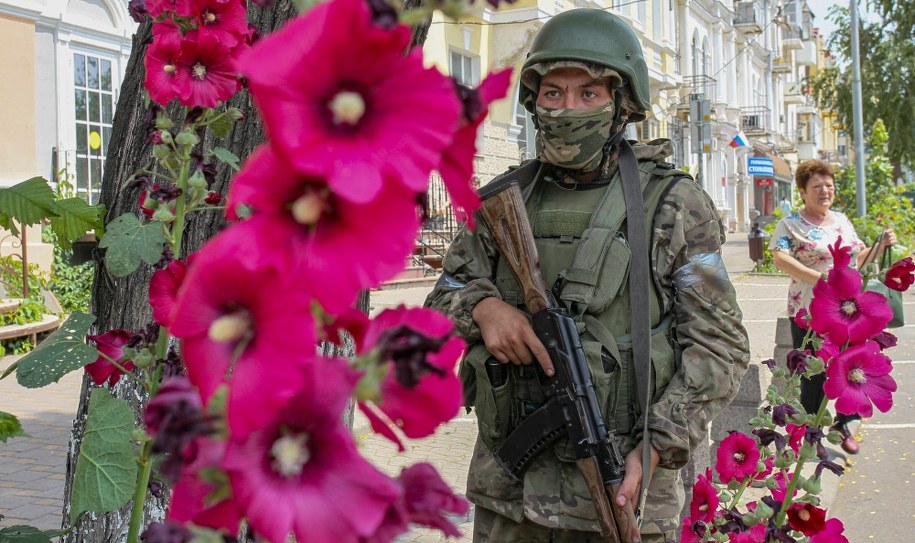 Najemnik Grupy Wagnera w Rostowie nad Donem na zdjęciu z 24 czerwca /STRINGER /PAP/EPA