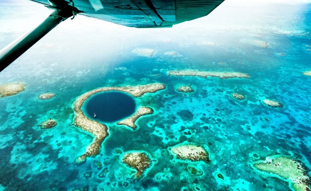 Najgłębsza "błękitna dziura" świata. Urządzenia nie dotarły do dna