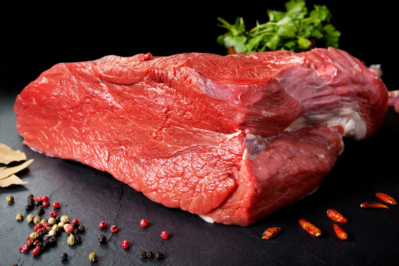 Najgorsze jest czerwone mięso w formie nieprzetworzonej /123RF/PICSEL