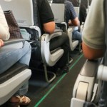 Najgorsze miejsca w samolocie. Unikaj ich, planując wakacje
