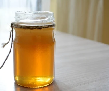 Najgorsze miejsce na przechowywane miodu po otwarciu. Traci wszystkie cenne właściwości 