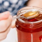 Najgorsze miejsce na przechowywane miodu po otwarciu. Traci wszystkie cenne właściwości 