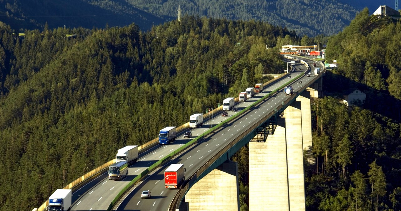 Najkrótsza autostrada na świecie. Ma tylko jeden metr długości! /123RF/PICSEL