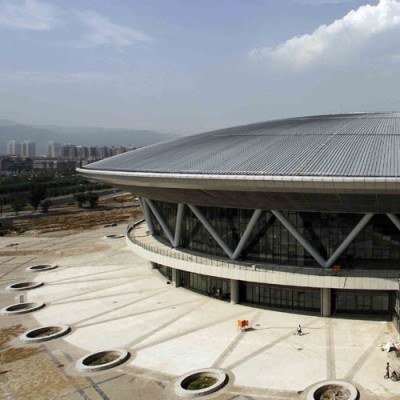 Najlepiej idzie nam budowa stadionów potrzebnych do rozegrania finałów /AFP