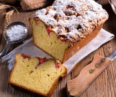 Najlepsze ciasto drożdżowe z przepisu mojej babci. Z sezonowymi owocami nie ma sobie równych