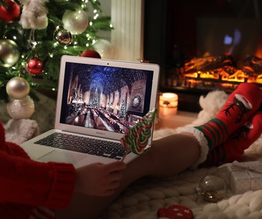 Najlepsze filmy Netfliksa, które wprowadzą Cię w świąteczny nastrój