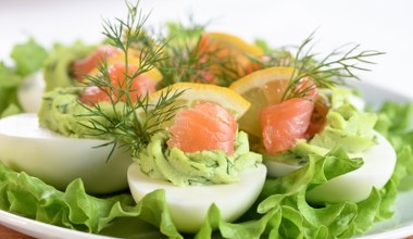 Najlepsze jajka faszerowane dla seniorów na Wielkanoc. Mają mnóstwo kwasów omega-3