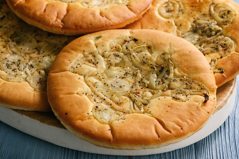 Najlepsze są jeszcze ciepłe, z dodatkiem świeżego masła /123RF/PICSEL