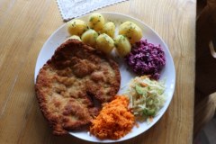 Najlepsze schabowe i piękne widoki - Bacówka PTTK na Maciejowej