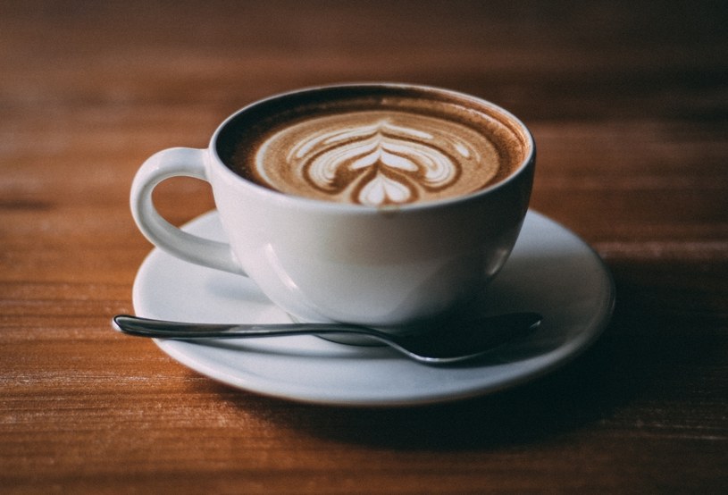 Najlepszy czas na kawę wypada w godzinach przedpołudniowych - czyli w okolicach godz. 10 i 11 /Unsplash