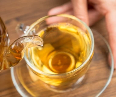 Najlepszy dodatek do zielonej herbaty. Chroni przed infekcjami jak żelazna tarcza i pomaga zrzucić kilogramy 