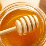 Najlepszy miód dla seniora. Warto stosować po dużym wysiłku fizycznym i osłabieniu po chorobie