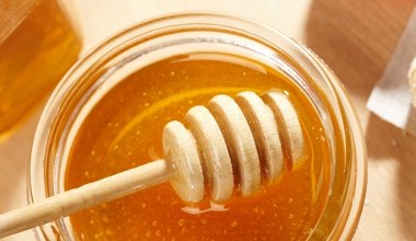 Najlepszy miód dla seniora. Warto stosować po dużym wysiłku fizycznym i osłabieniu po chorobie