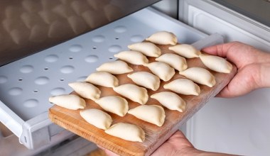 Najlepszy sposób na mrożenie pierogów z kapustą i grzybami. Nie pękają i nie rozklejają się przy gotowaniu 