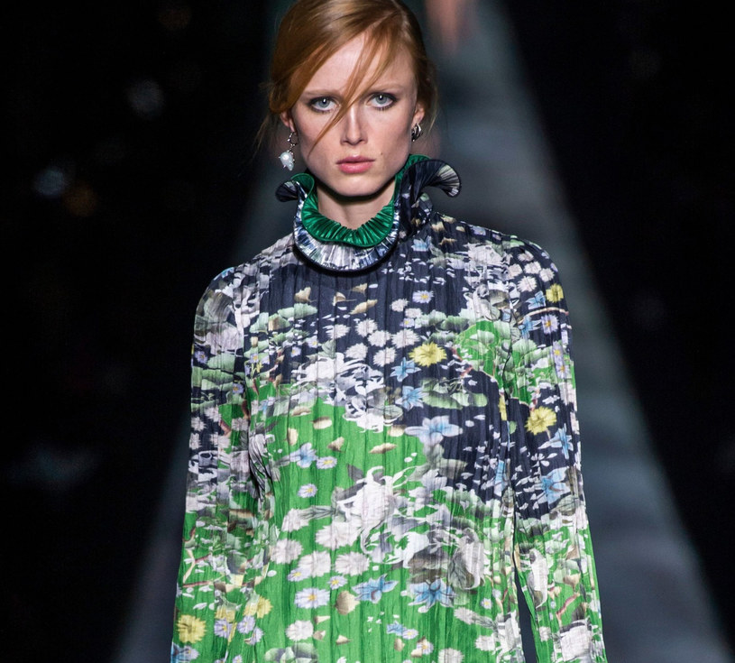 Najnowszą kolekcję Givenchy zaprezentowano w Paryżu /East News