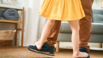 Najnowsze badania: Jak emocje taty wpływają na rozwój dziecka?