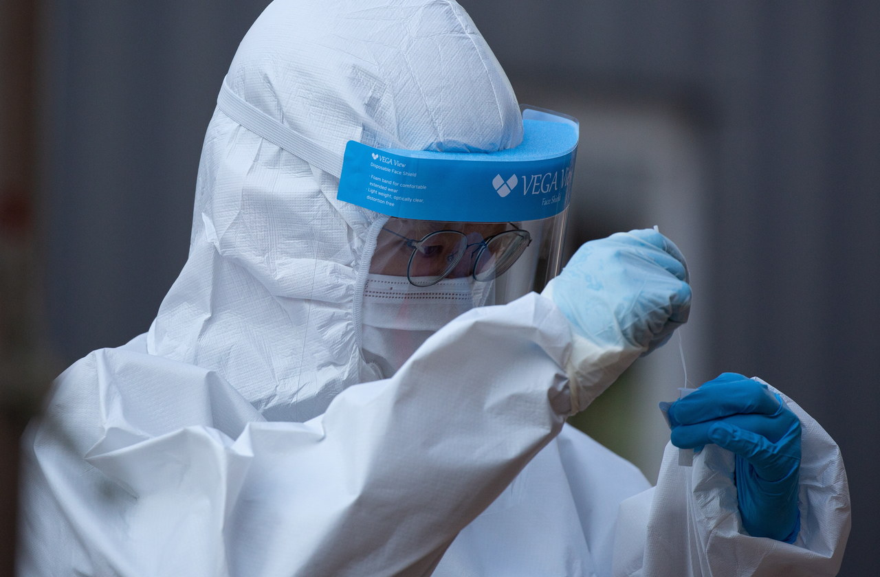Najnowsze dane o pandemii koronawirusa w Polsce: Mniej zakażeń i zgonów