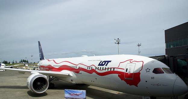 Najnowszy Boeing 787-9 Dreamliner w polskich barwach /PAP