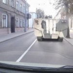 Najnowszy rosyjski transporter BTR-22 w pobliżu granicy z Polską