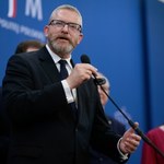 Najnowszy sondaż partyjny. Zmiana na czele i prawie 6 proc. na partię Brauna