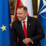 Najnowszy sondaż polityczny. PiS zyskuje dzięki Nawrockiemu