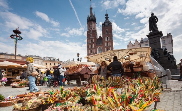 Najpiękniejsze jarmarki wielkanocne w Polsce. Tam poczujesz magię świąt 