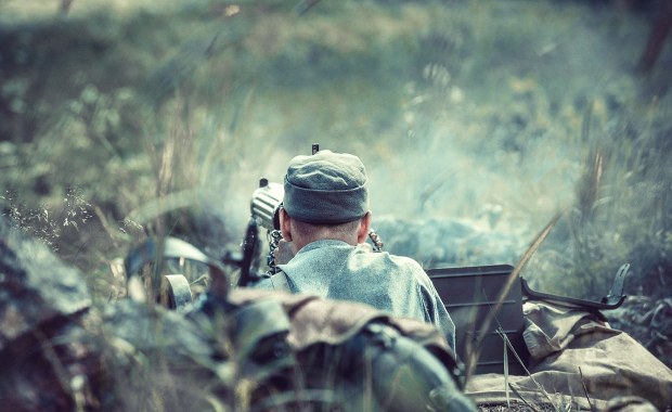 Najpierw rozbija się rosyjski myśliwiec, potem zaczyna się wojna. Tajny scenariusz opublikowany