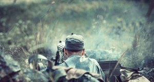 Najpierw rozbija się rosyjski myśliwiec, potem zaczyna się wojna. Tajny scenariusz