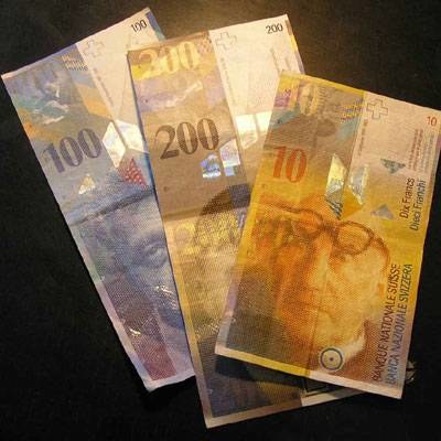 Najpopularniejsza waluta wśród kredytobiorców - frank szwajcarski /INTERIA.PL
