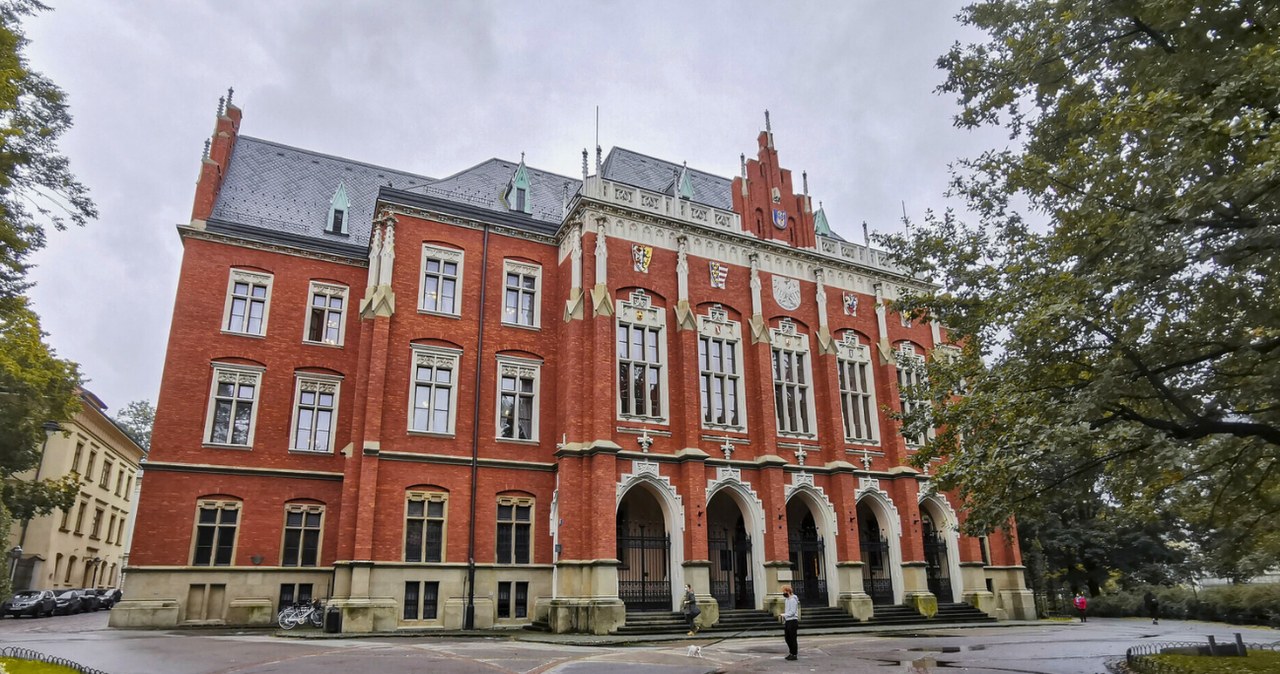 Najpopularniejsze uczelnie i kierunki w Polsce 2025/2026 /Beata Zawrzel/REPORTER /East News