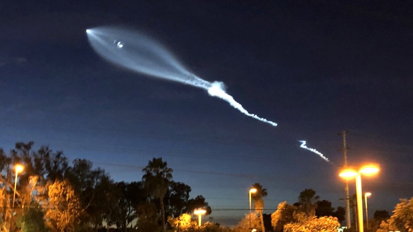 Najpotężniejsza chińska rakieta stworzyła piękny spektakl na nocnym niebie (film) /Geekweek
