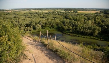 Najstarsze góry w Polsce. Znajdziesz tu największe naturalne rosarium 
