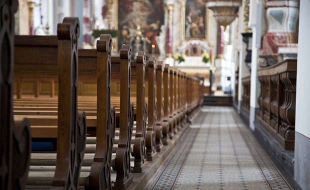 Najszybciej na świecie. Tak postępuje sekularyzacja w Polsce