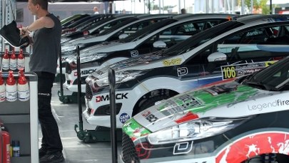 Najszybsi kierowcy świata w Mikołajkach. Rusza Rajd Polski!