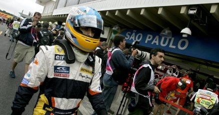 Najszybszy był Alonso, Kubica 14. /AFP